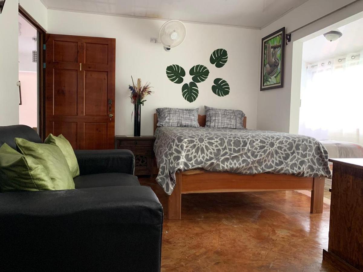 A True B&B Quepos Eksteriør billede